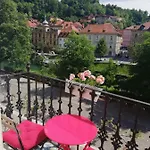 Codelli Deluxe Fresco Centre App With Balcony Апартаменты *