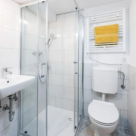 Codelli Deluxe Fresco Centre App With Balcony * לובליאנה