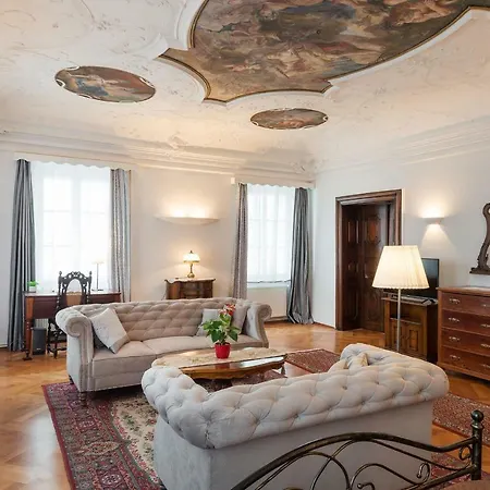 Apartment Codelli Deluxe Fresco Centre App With Balcony