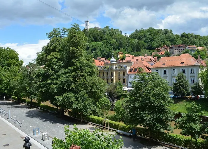 Appartement Codelli Deluxe Fresco Centre App With Balcony *