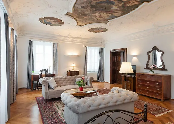 Appartement Codelli Deluxe Fresco Centre App With Balcony